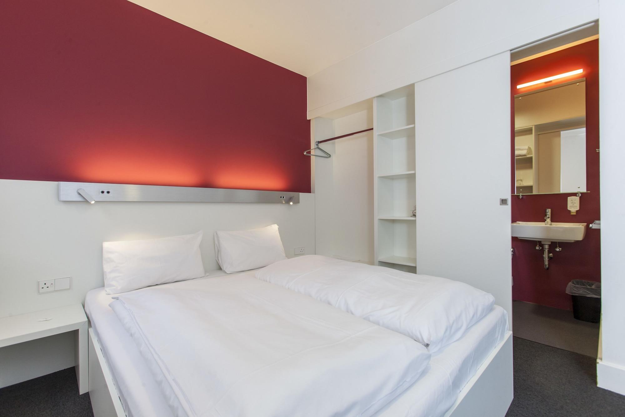 เอ็มเค โฮเต็ล ลอนดอน Hotel ภายนอก รูปภาพ