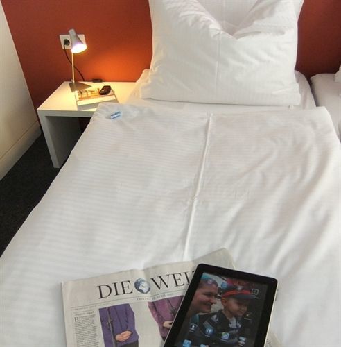 เอ็มเค โฮเต็ล ลอนดอน Hotel ภายนอก รูปภาพ